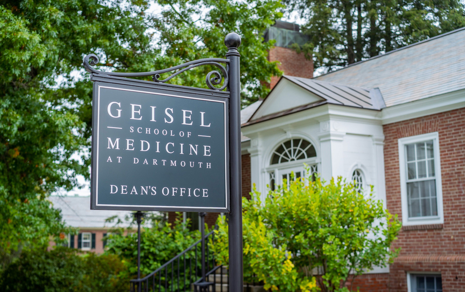 Sign for Geisel School of Medicine at Dartmouth